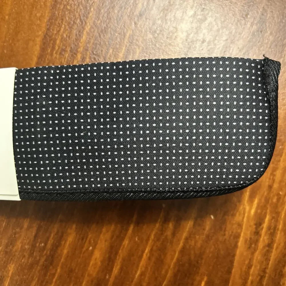 NEW! Ellen Degeneres Carter Black Sunglass Readers +Pouch Strength 2.25 Unisex